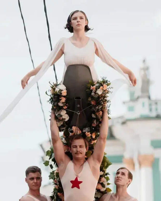 Полина Цыганова и Никита Кологривый