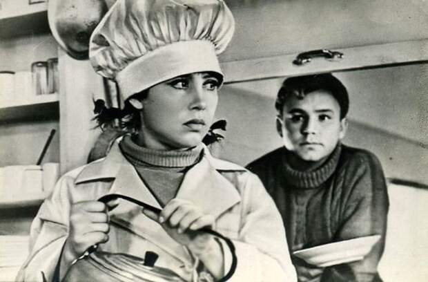 Надежда Румянцева и Николай Рыбников в фильме *Девчата*, 1961 | Фото: kino-teatr.ru Надежда Румянцева и Николай Рыбников в фильме *Девчата*, 1961 | Фото: kino-teatr.ru
