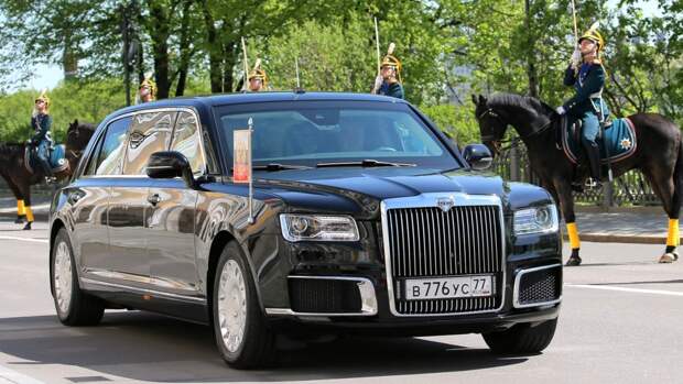 «Спасибо, хорошая работа»: Путин оценил свой новый лимузин
