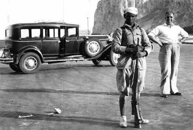 Солдат регуларес около Гибралтара