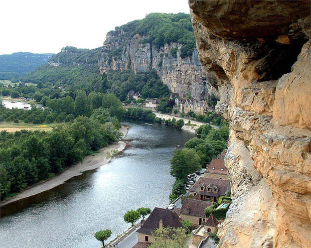 Деревня La Roque Gageac во Франции