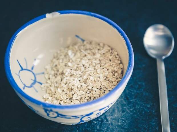 Насколько опасно есть сырой овёс