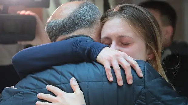 «Очень рада вернуться домой»: Мария Бутина прилетела в Москву