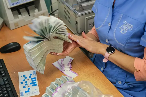 Western Union оценила потери из-за приостановки работы в России