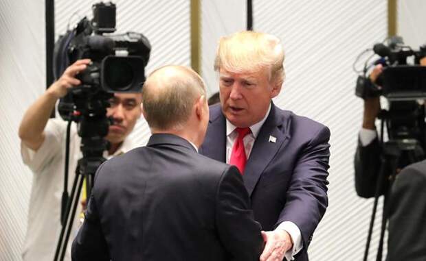 Пол Крейг Робертс: Долготерпение Путина в отношении закусившего удила Трампа толкает мир к большой войне