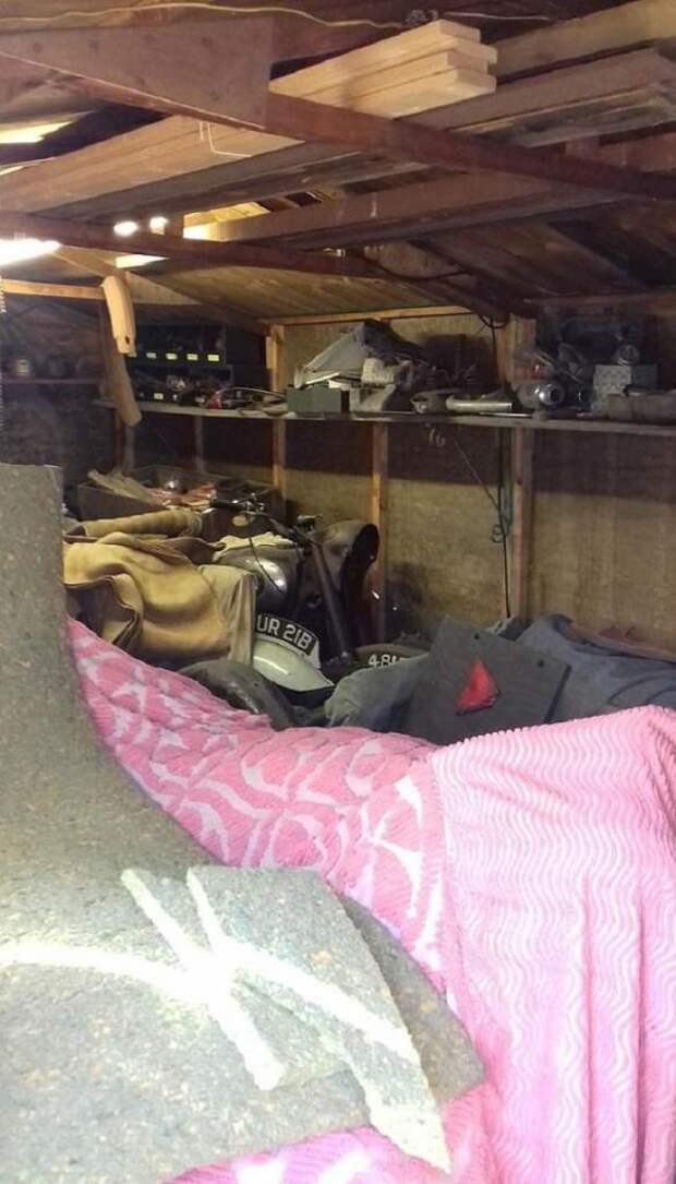 Семья не могла поверить своим глазам, обнаружив в гараже и сарае коллекцию мотоциклов стоимостью 25 тыс. долларов