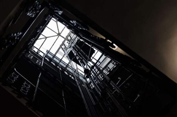 Шесть россиян пострадали при падении лифта в отеле на Пхукете