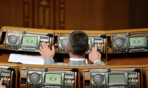 Политолог: закон Украины не предполагает поста технического премьера Политолог: закон Украины не предполагает поста технического премьера