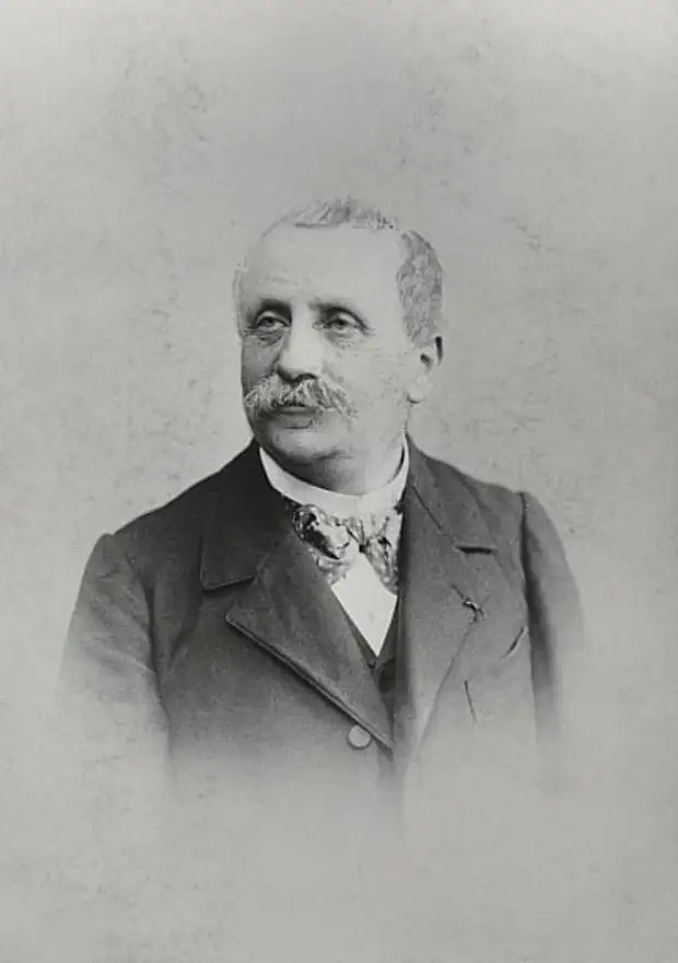 Шарко с его истеричками на лекциях и Льебо с нансийской школой гипноза