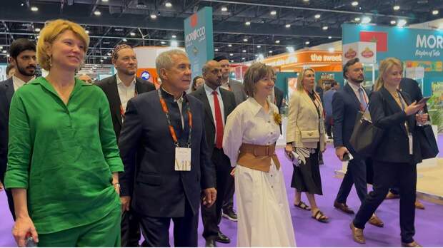 Лут и Минниханов осмотрели стенд Татарстана на крупнейшей продовольственной выставке мира