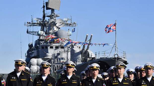 Министр Чекунков назвал Северный флот РФ мировым лидером и щитом страны