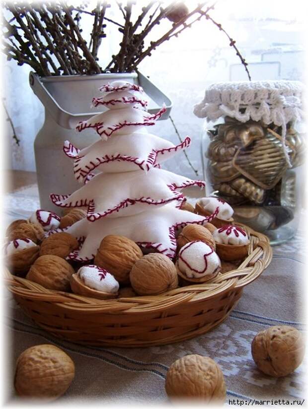 рождественский венок из грецких орехов (31) (488x650, 227Kb)
