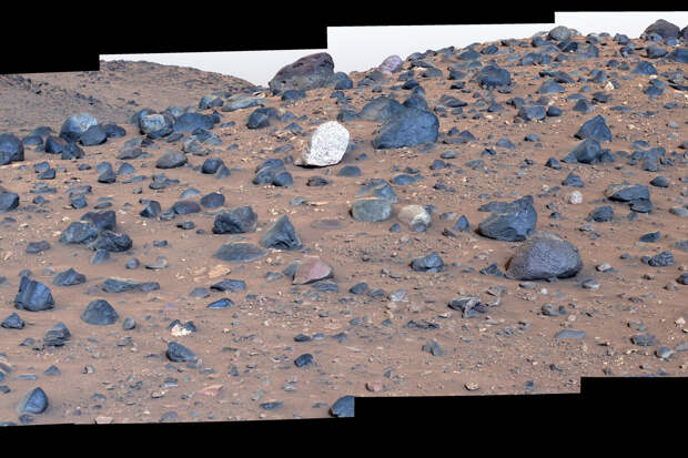 NASA: марсоход Preservance нашел валун, подбного которому еще не видели на Марсе