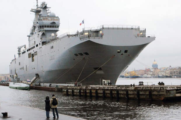 Французские СМИ узнали о запрете российскому экипажу подниматься на борт "Мистраля"