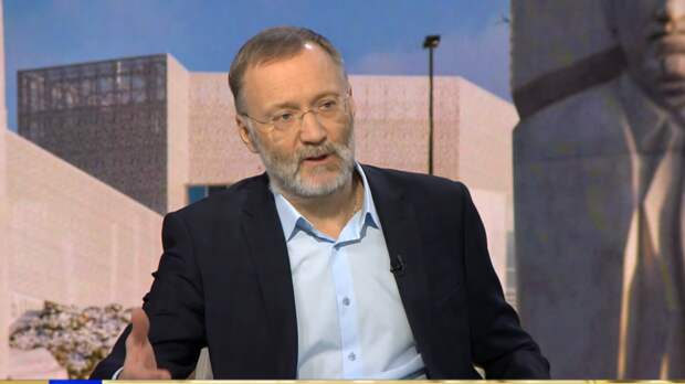 Михеев о нападках Собчак на Путина: Это шоу по американским рецептам бесперспективно