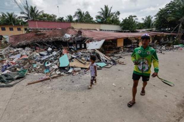 As Philippines grapples with earthquake fallout, typhoon strikes