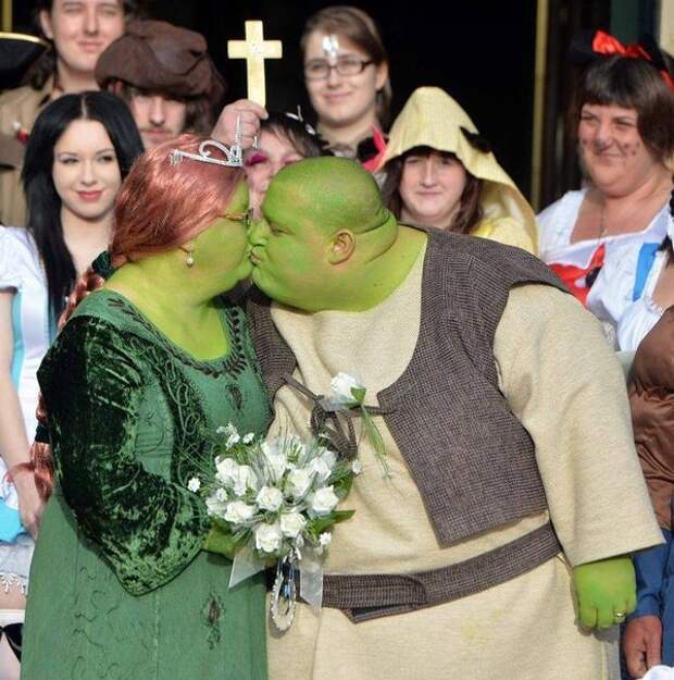 Real Shrek влюблённые, прикол, свадьба, юмор