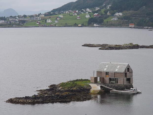 Экстремальная норвежская «дача» на скалистом островке Норвегия, Дача, Архитектура, Экстрим, Длиннопост