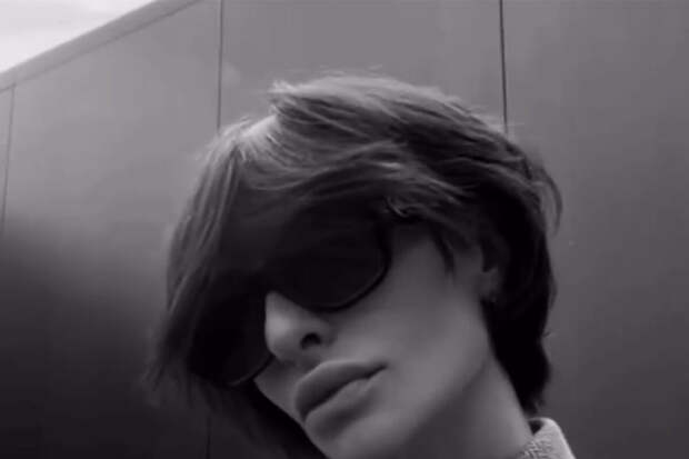 Телеведущая Варнава снялась с новой короткой стрижкой