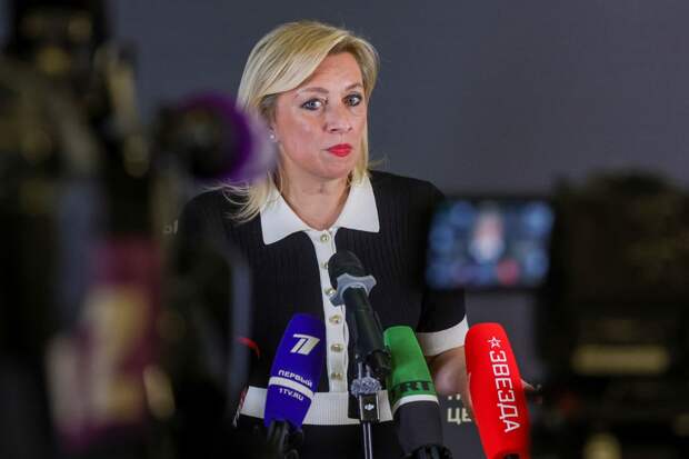 Захарова: затягивание принятия санкций против России говорит о недовольстве в ЕС