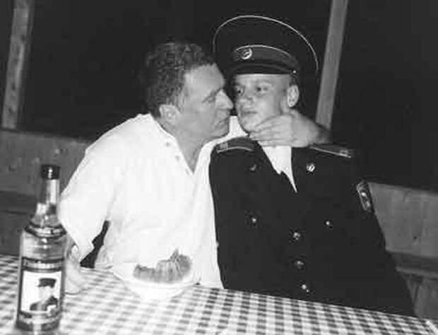Подборка атмосферных фотографий из 90-х