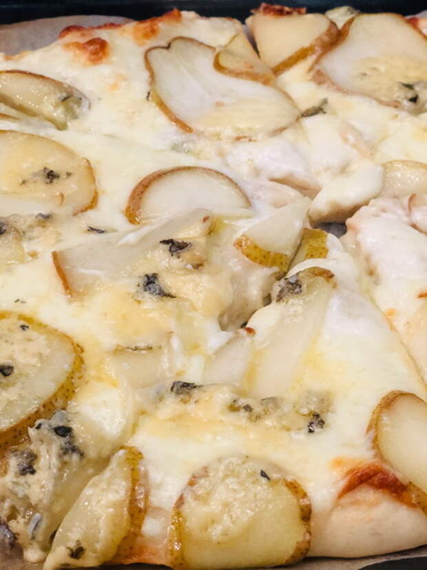 Пицца с грушей и сыром (Заявляю. Этот рецепт пиццы мой любимейший: восторг с первого кусочка)