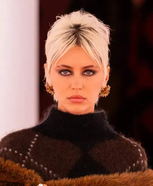 Айрис Лоу на показе H&M осень-зима — 2025