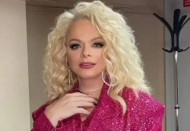 Лариса Долина