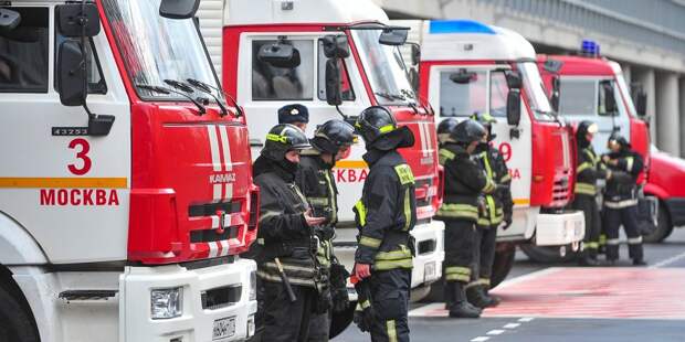 На бульваре Яна Райниса ликвидировали возгорание в подъезде