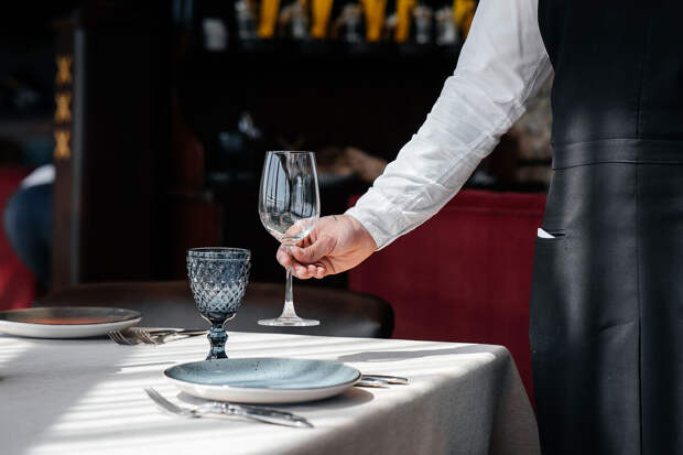 Ресторатор Дмитренко: массовое закрытие ресторанов сделает рынок сильнее