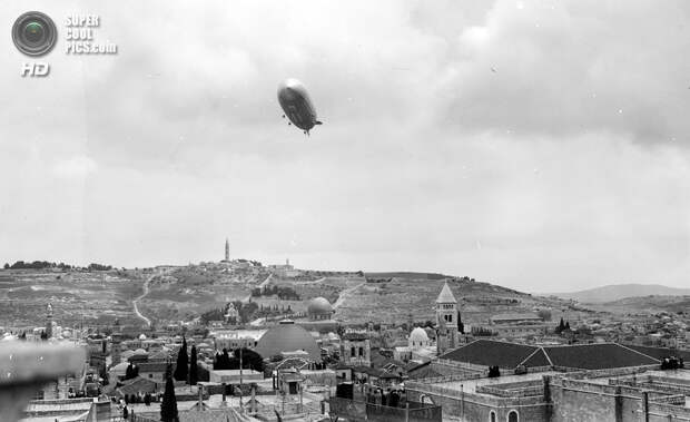 Палестина. Иерусалим. 26 апреля 1931 года. «Граф Цеппелин» над Старым городом. (Library of Congress)
