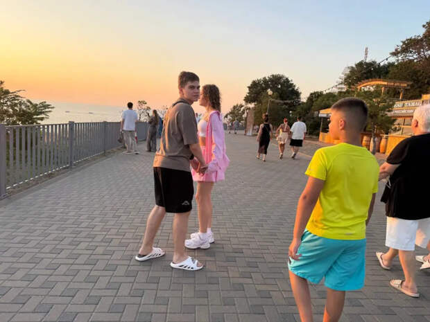 Учебный год превратится в сплошной выходной: Минпросвещения выкатило график каникул, от которого дети выпадут в осадок