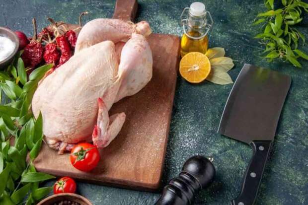 Простой лайфхак для идеального мяса: как солевой раствор делает курицу и свинину нежными