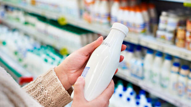 Губернатор Свердловской области объяснил рост цен на молоко в регионе