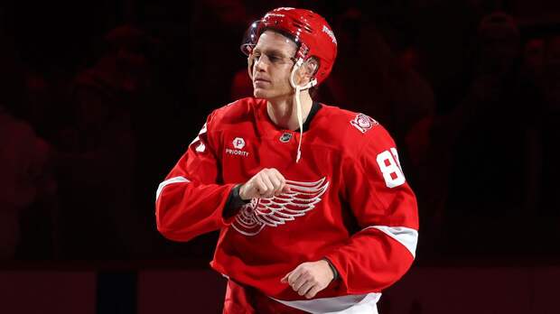 Кейн хочет продолжать карьеру в НХЛ: «Порох еще есть»