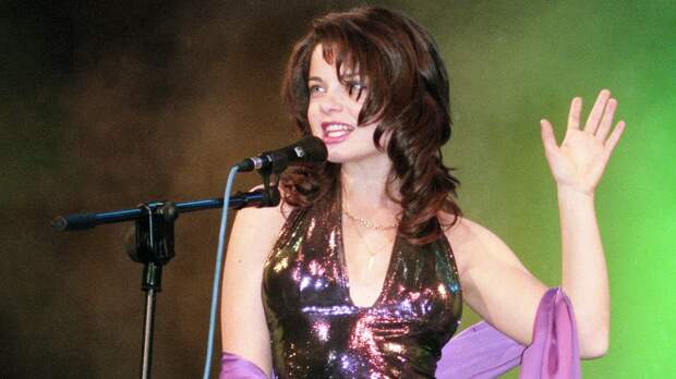 Тест на знание хитов 90-х: продолжите легендарные песни из той эпохи