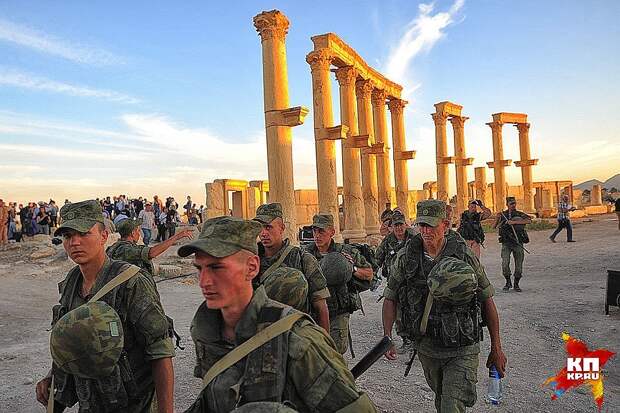 Российские военные в исторической части Пальмиры, май 2016 г. Фото: Виктор ГУСЕЙНОВ