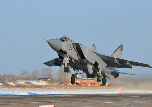 Экипажи МиГ-31БМ ЦВО отработают взаимодействие с воздушным командным пунктом в Сибири и на Урале