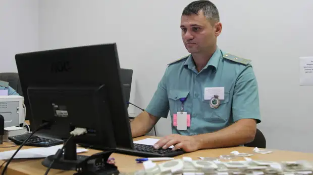 На Ставрополье пресекли попытку вывезти партию старинных монет в Израиль