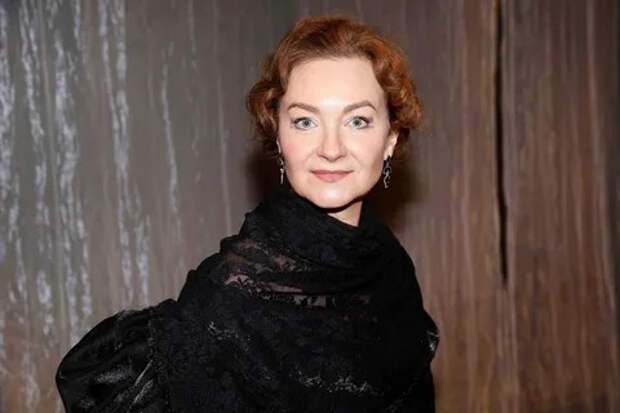 «Он приводил домой других женщин»: как Анна Дюкова 25 лет сохраняет брак с Ильей Шакуновым, несмотря на «мимолётные влюблённости»?