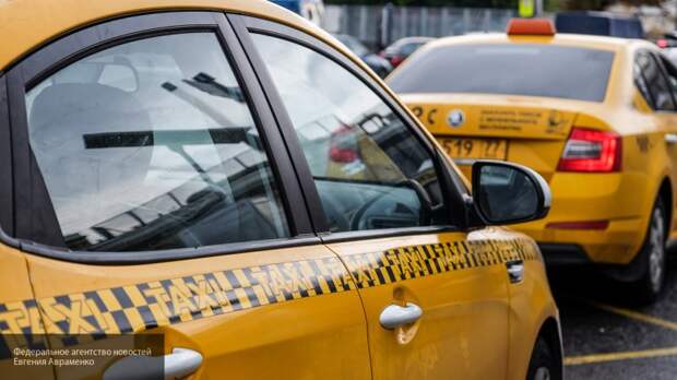 На такси ездить безопаснее, чем на личном автомобиле — эксперты