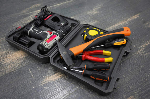 От отвёртки до стремянки: универсальный чемодан настоящего мужчины