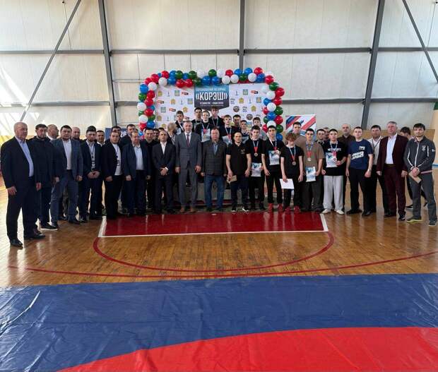 Пенза өлкәсенең Урта Әләзән авылында көрәш буенча төбәкара ярышлар узды