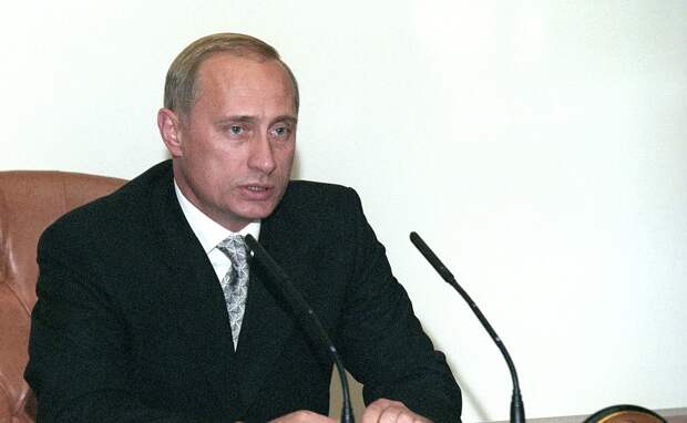 Владимир Путин в Доме Правительства