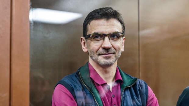 Экс-министру Абызову продлили арест до 15 июня по новому делу