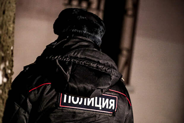 Россиянин напал с ножом на полицейского
