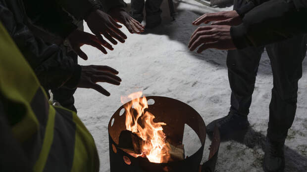 Жители Киева перекрыли Харьковское шоссе из-за отключения электроэнергии
