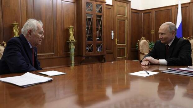 Путин встретился с Рошалем и своей классной руководительницей после инаугурации
