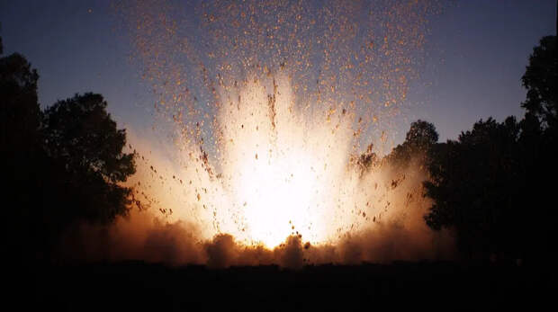 Возмездие в Дубае: КСИР уничтожил украинский склад с системами борьбы с БПЛА