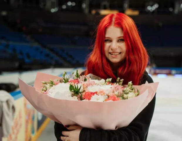 Вышедшая в свет Трусова подогрела слухи о беременности